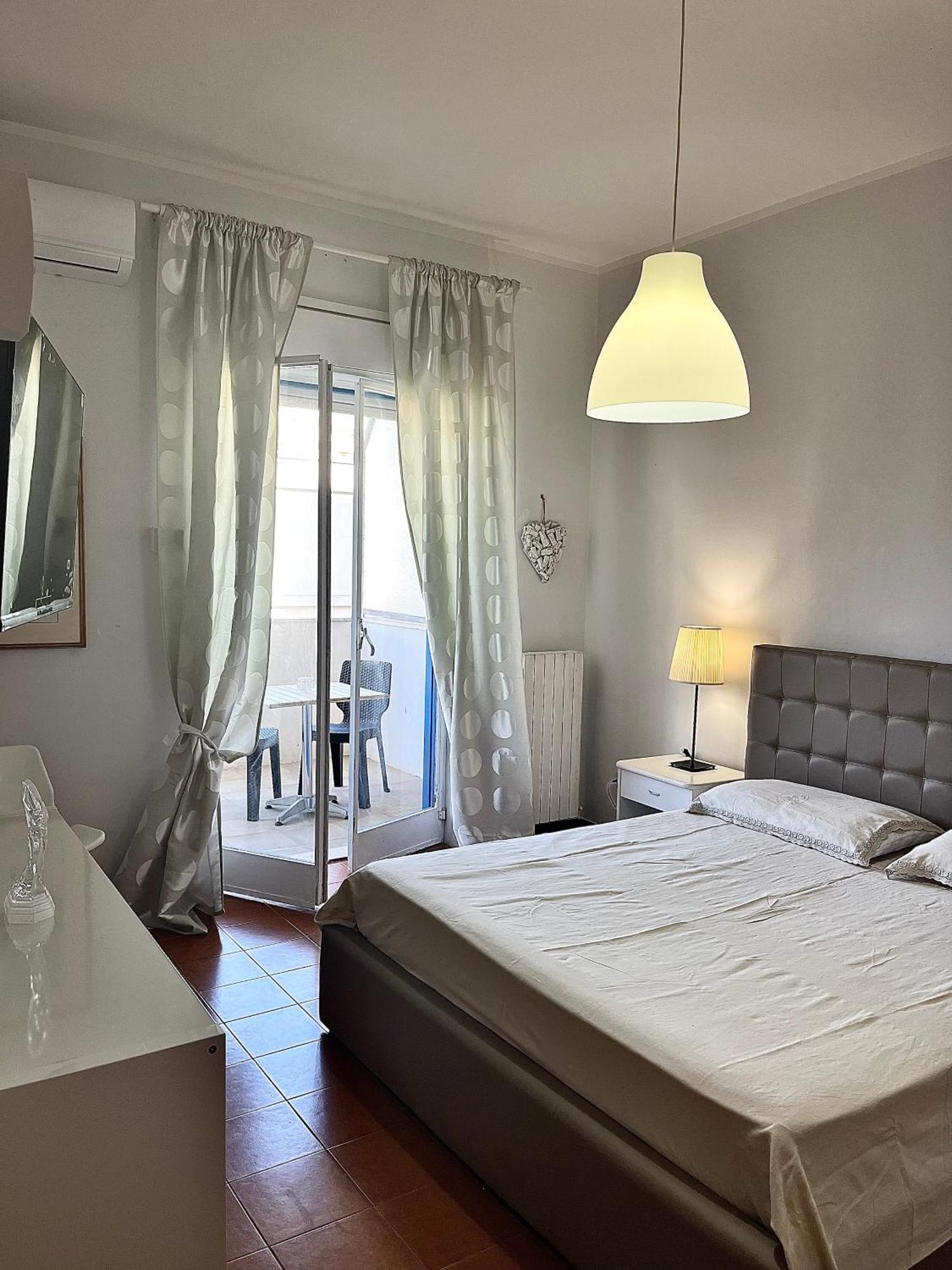 Puglia Low-Cost, Holiday Home Brindisi Eksteriør billede
