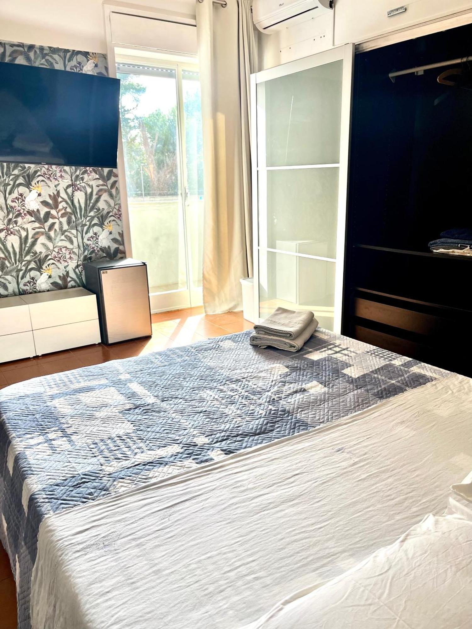 Puglia Low-Cost, Holiday Home Brindisi Eksteriør billede